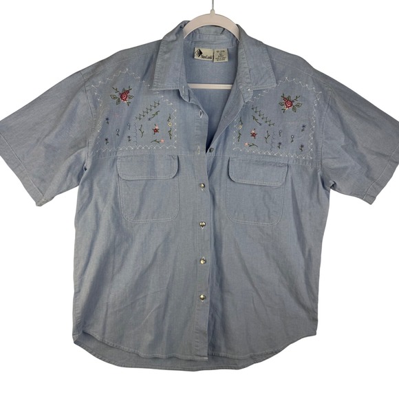 New Look Tops - New Look Vintage 100% Cotton Floral Embroidered Short Sleeve Button Down Shirt L